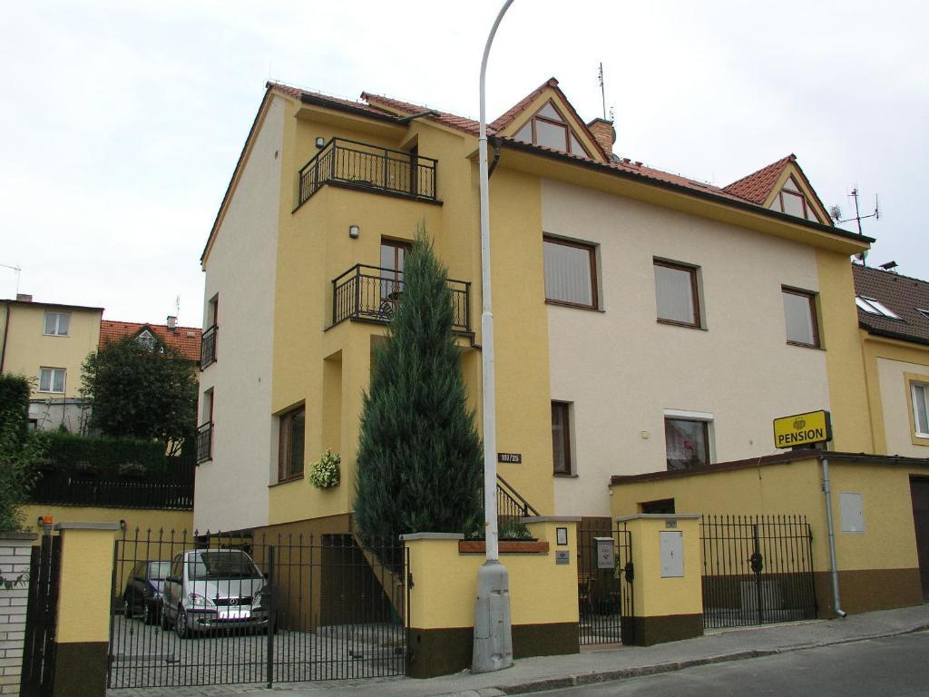 Pension Paldus Prague Exterior photo